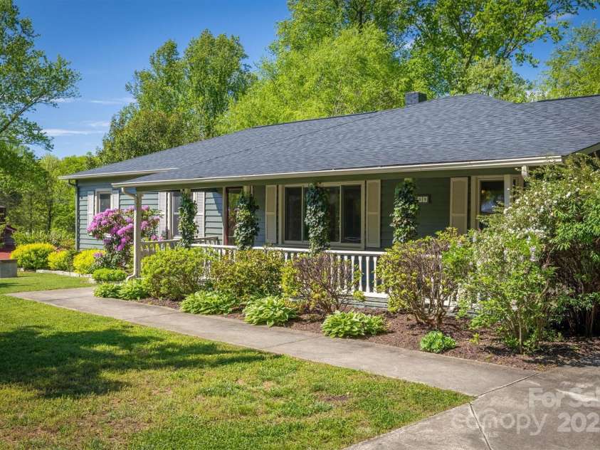 3535 Terra Firma Drive, Lenoir, NC 28645.  MLS# CAR4248381, YatesRealty ID 23581. 