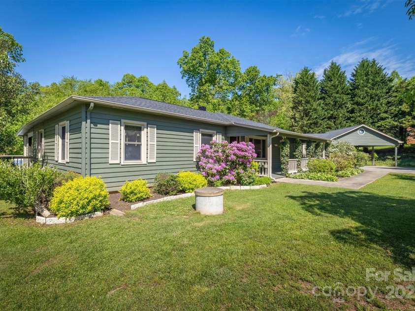 3535 Terra Firma Drive, Lenoir, NC 28645.  MLS# CAR4248381, YatesRealty ID 23581. 