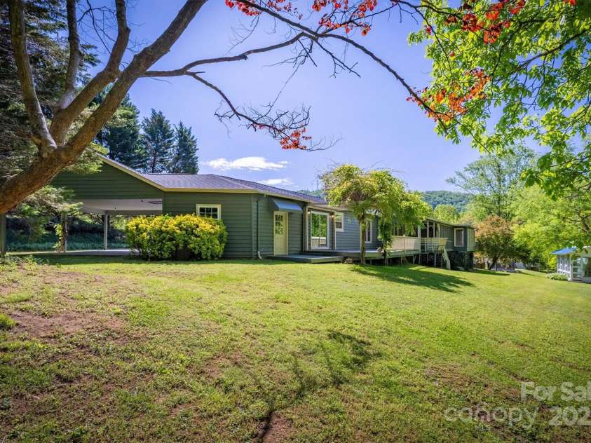 3535 Terra Firma Drive, Lenoir, NC 28645.  MLS# CAR4248381, YatesRealty ID 23581. 