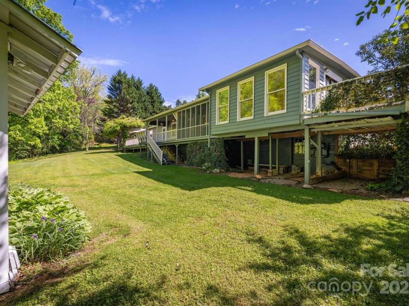 3535 Terra Firma Drive, Lenoir, NC 28645.  MLS# CAR4248381, YatesRealty ID 23581. 