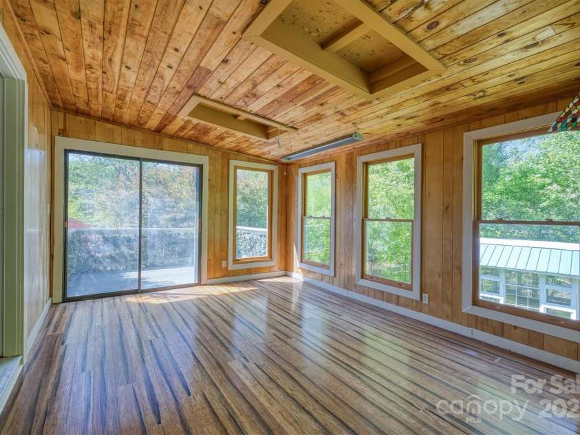 3535 Terra Firma Drive, Lenoir, NC 28645.  MLS# CAR4248381, YatesRealty ID 23581. 