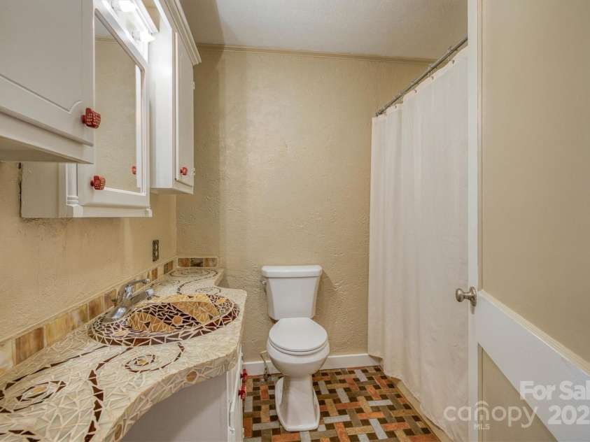 3535 Terra Firma Drive, Lenoir, NC 28645.  MLS# CAR4248381, YatesRealty ID 23581. 