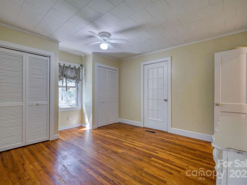 3535 Terra Firma Drive, Lenoir, NC 28645.  MLS# CAR4248381, YatesRealty ID 23581. 