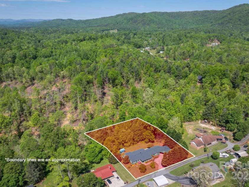 3535 Terra Firma Drive, Lenoir, NC 28645.  MLS# CAR4248381, YatesRealty ID 23581. 