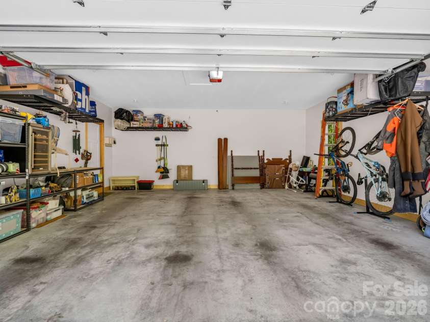 135 Half Moon Lane, Brevard, NC 28712.  MLS# CAR4378080, YatesRealty ID 23583. 