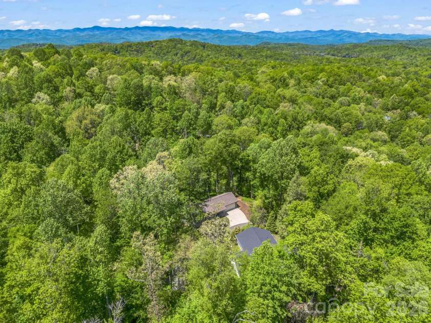 135 Half Moon Lane, Brevard, NC 28712.  MLS# CAR4378080, YatesRealty ID 23583. 