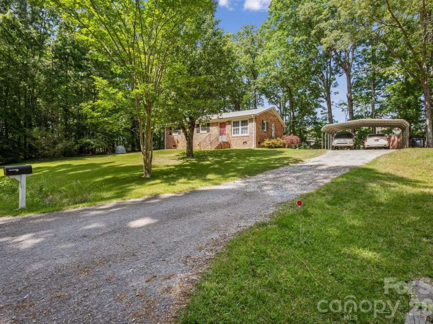 1975 Peace Road, Fort Mill, SC 29715.  MLS# CAR4377225, YatesRealty ID 23585. 