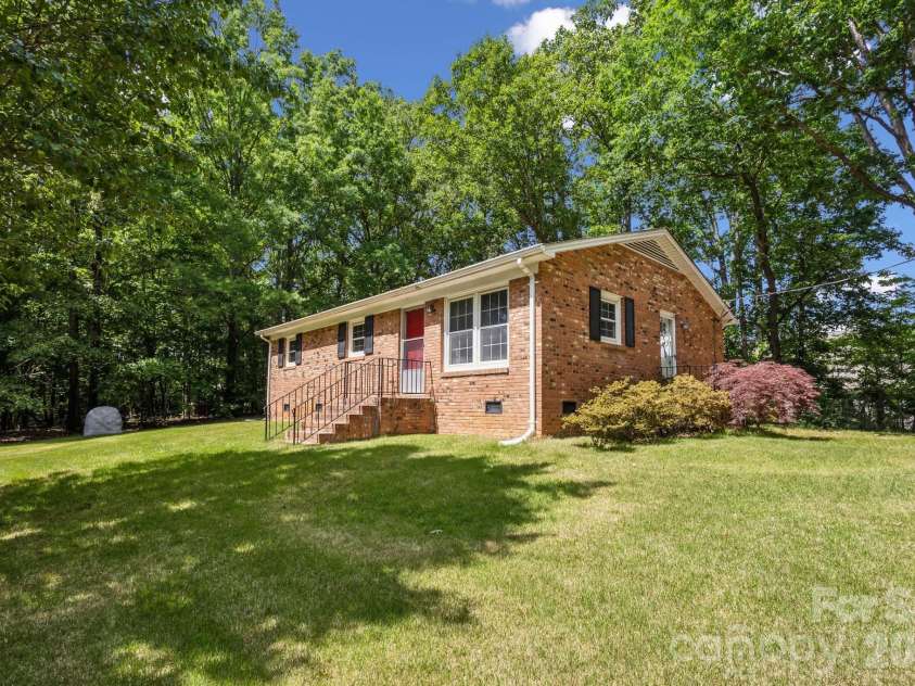 1975 Peace Road, Fort Mill, SC 29715.  MLS# CAR4377225, YatesRealty ID 23585. 