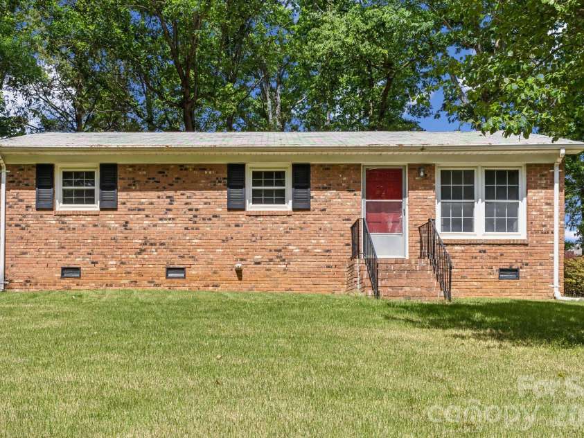 1975 Peace Road, Fort Mill, SC 29715.  MLS# CAR4377225, YatesRealty ID 23585. 
