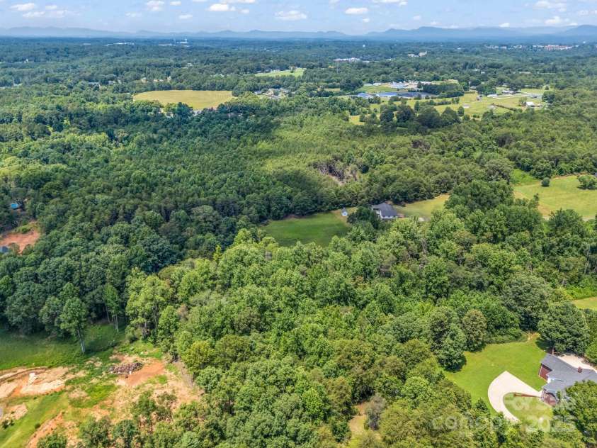 281 Quail Run, Forest City, NC 28043.  MLS# CAR4276143, YatesRealty ID 23585. 