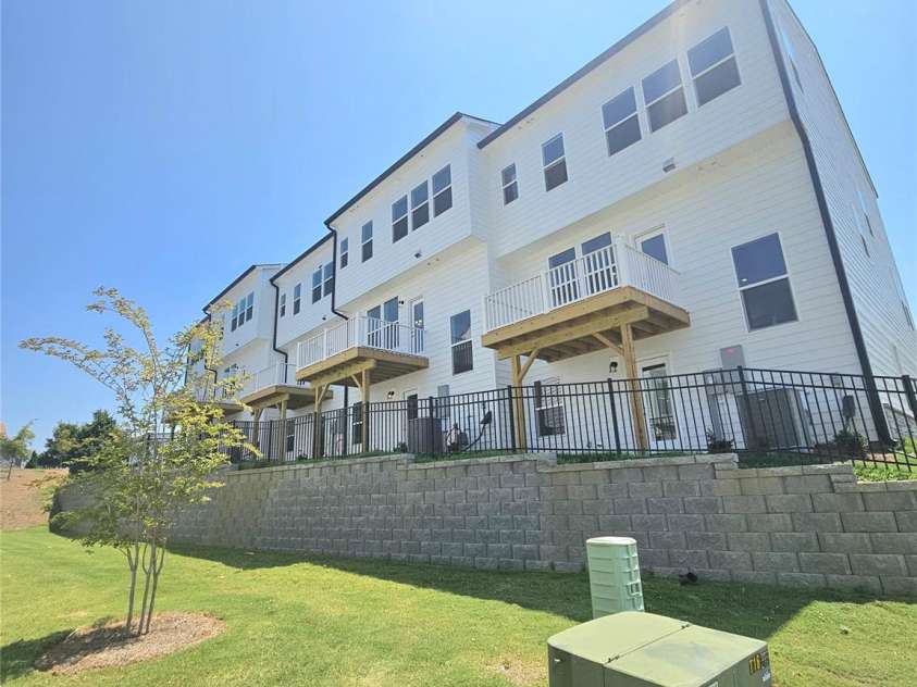 2137 Barrowcliffe Drive, Concord, NC 28027.  MLS# CAR4275584, YatesRealty ID 23587. 