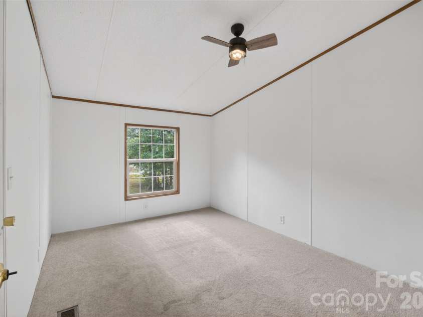 4137 Alderbrook Court, Lenoir, NC 28645.  MLS# CAR4374105, YatesRealty ID 23587. 