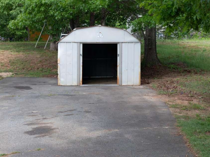 4137 Alderbrook Court, Lenoir, NC 28645.  MLS# CAR4374105, YatesRealty ID 23587. 