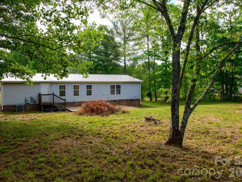 4137 Alderbrook Court, Lenoir, NC 28645.  MLS# CAR4374105, YatesRealty ID 23587. 