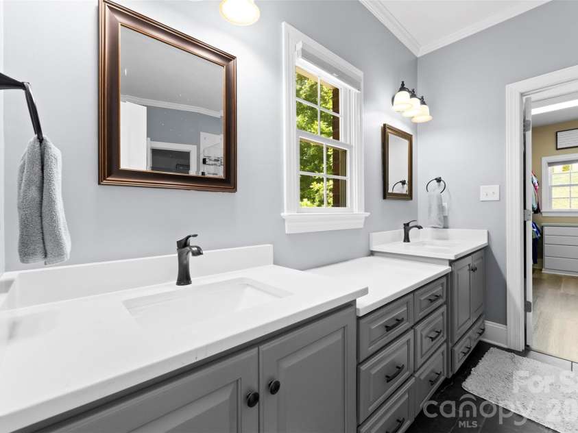 5424 Old Town Lane, Gastonia, NC 28056.  MLS# CAR4372373, YatesRealty ID 23588. 