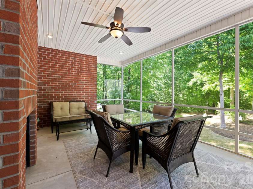 5424 Old Town Lane, Gastonia, NC 28056.  MLS# CAR4372373, YatesRealty ID 23588. 