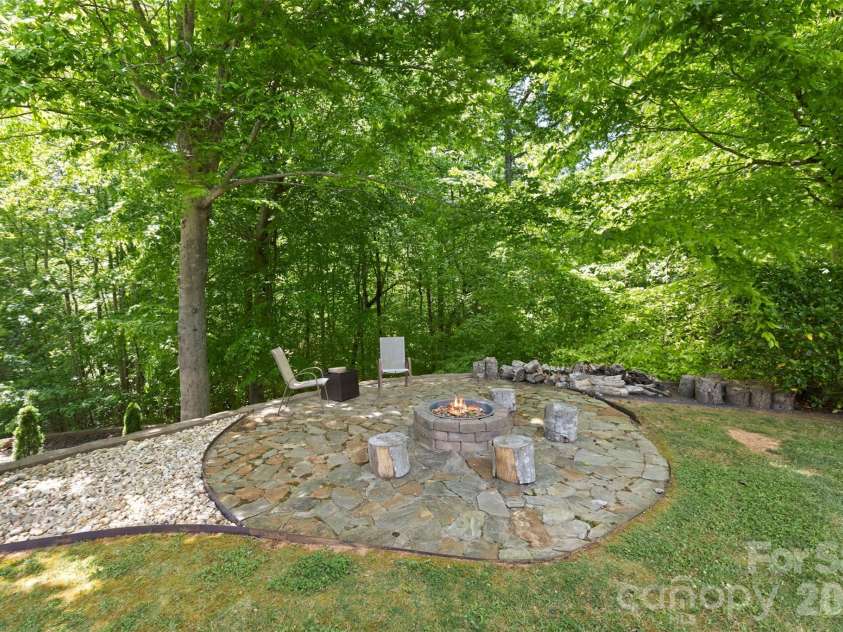 5424 Old Town Lane, Gastonia, NC 28056.  MLS# CAR4372373, YatesRealty ID 23588. 