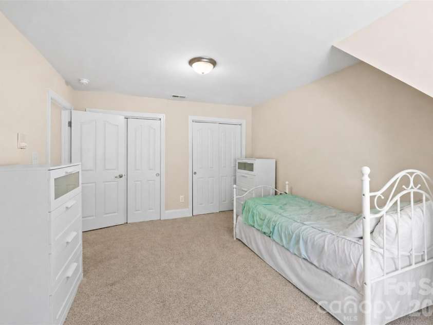 5424 Old Town Lane, Gastonia, NC 28056.  MLS# CAR4372373, YatesRealty ID 23588. 