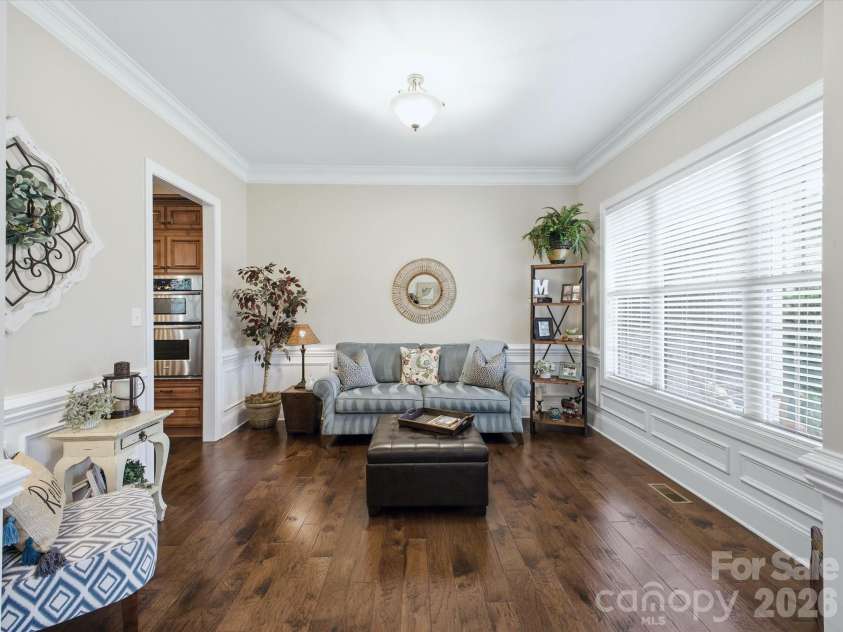 4005 Stonehill Lane, Matthews, NC 28104.  MLS# CAR4380578, YatesRealty ID 23589. 