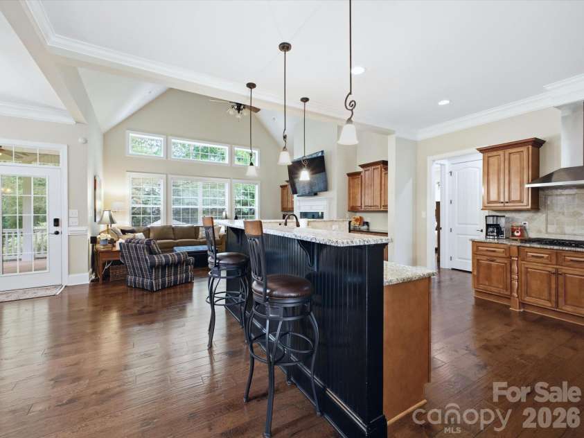 4005 Stonehill Lane, Matthews, NC 28104.  MLS# CAR4380578, YatesRealty ID 23589. 