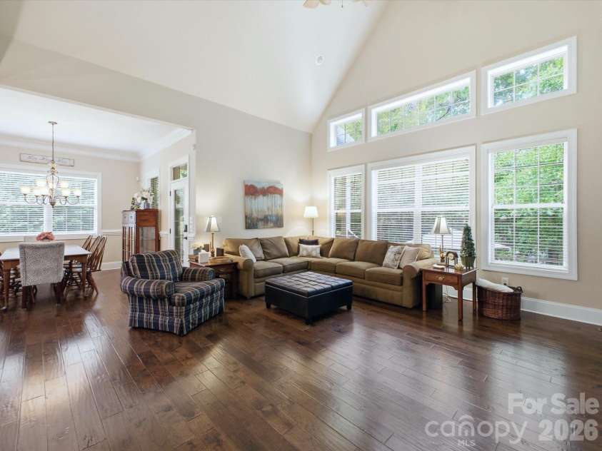 4005 Stonehill Lane, Matthews, NC 28104.  MLS# CAR4380578, YatesRealty ID 23589. 