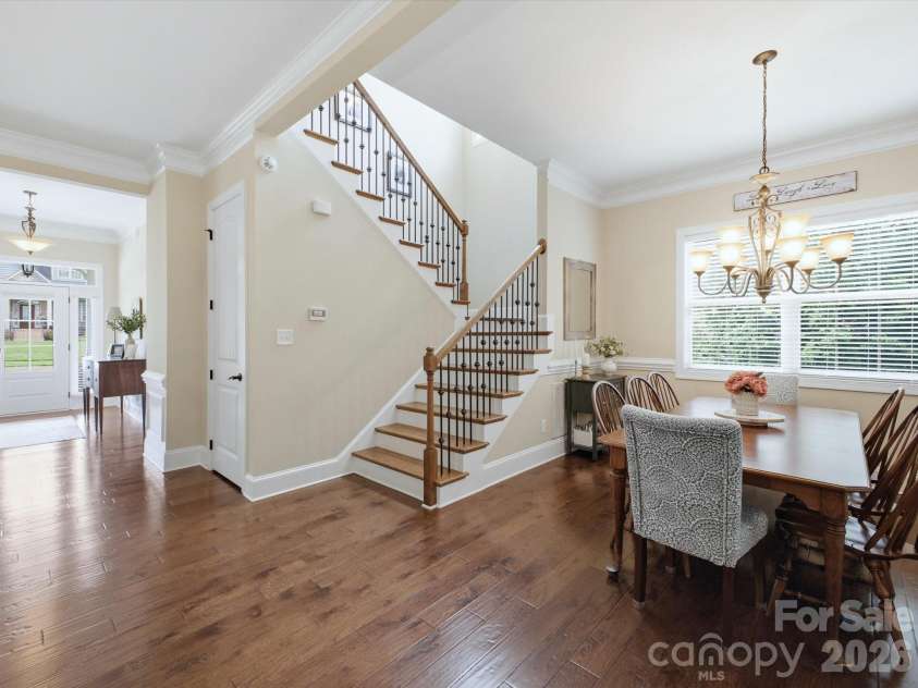 4005 Stonehill Lane, Matthews, NC 28104.  MLS# CAR4380578, YatesRealty ID 23589. 