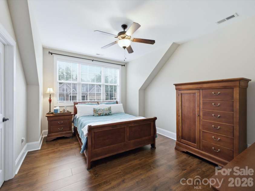 4005 Stonehill Lane, Matthews, NC 28104.  MLS# CAR4380578, YatesRealty ID 23589. 