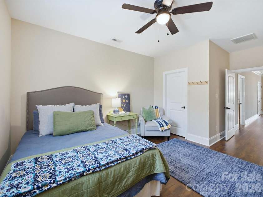 4005 Stonehill Lane, Matthews, NC 28104.  MLS# CAR4380578, YatesRealty ID 23589. 