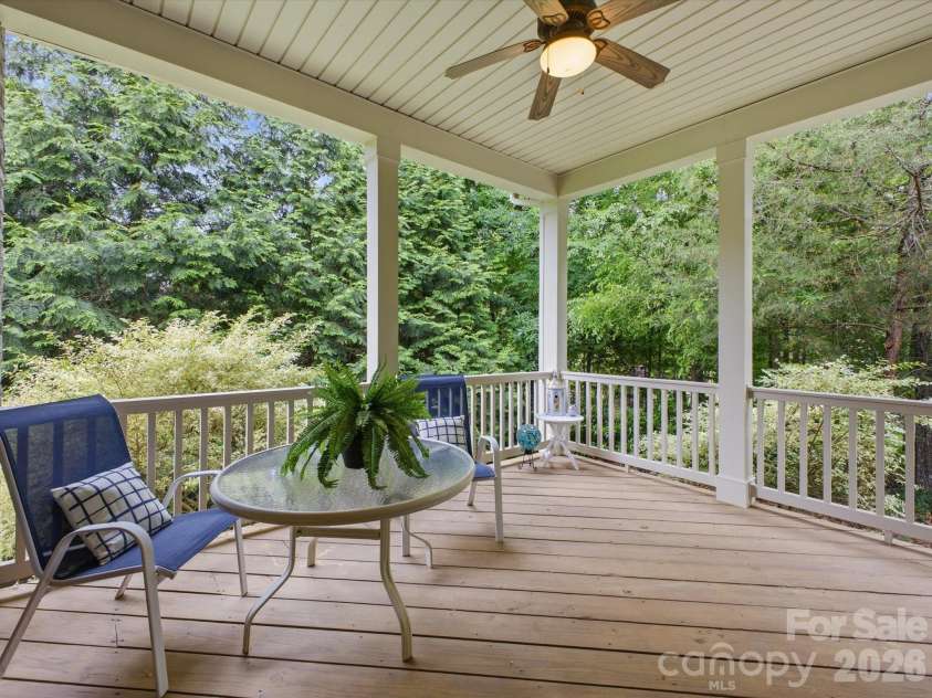 4005 Stonehill Lane, Matthews, NC 28104.  MLS# CAR4380578, YatesRealty ID 23589. 