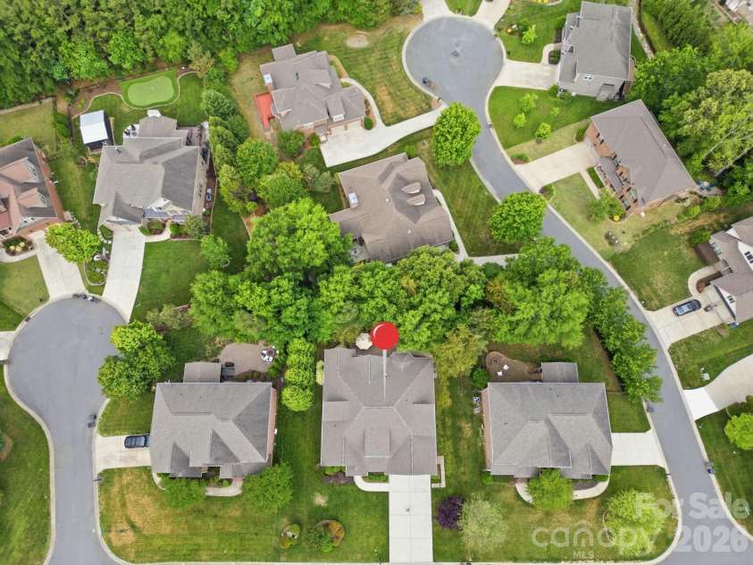 4005 Stonehill Lane, Matthews, NC 28104.  MLS# CAR4380578, YatesRealty ID 23589. 