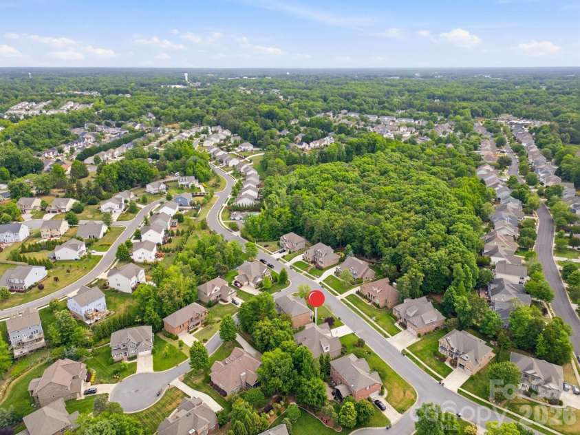 4005 Stonehill Lane, Matthews, NC 28104.  MLS# CAR4380578, YatesRealty ID 23589. 