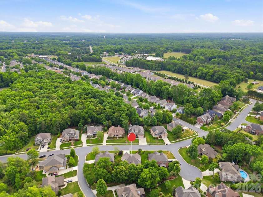 4005 Stonehill Lane, Matthews, NC 28104.  MLS# CAR4380578, YatesRealty ID 23589. 