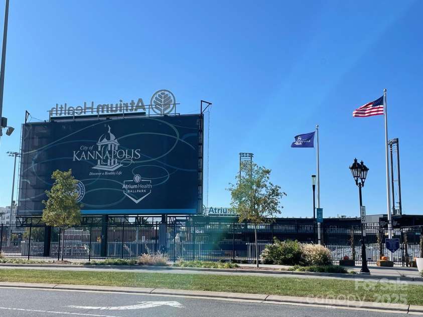 7785 Crestwood Drive, Kannapolis, NC 28081.  MLS# CAR4299268, YatesRealty ID 23589. 