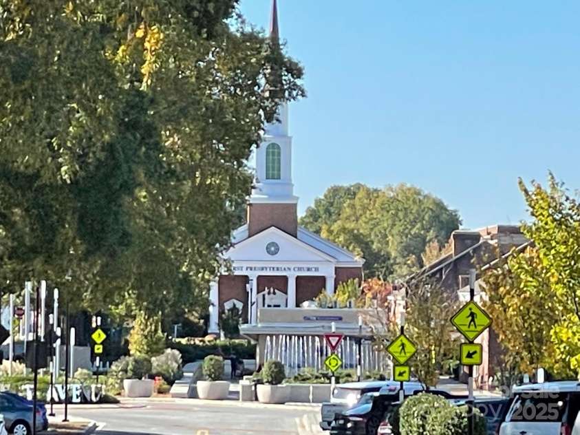 7785 Crestwood Drive, Kannapolis, NC 28081.  MLS# CAR4299268, YatesRealty ID 23589. 