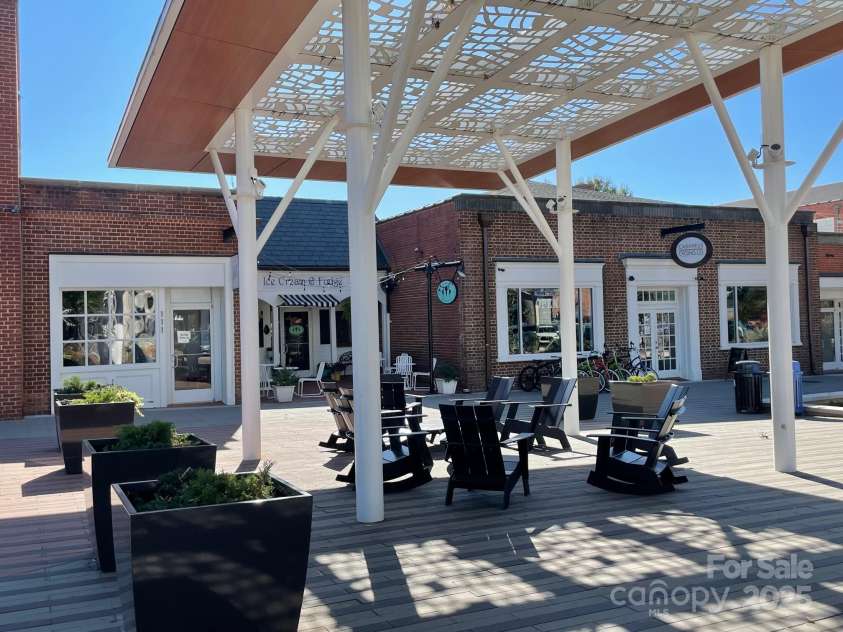 7785 Crestwood Drive, Kannapolis, NC 28081.  MLS# CAR4299268, YatesRealty ID 23589. 