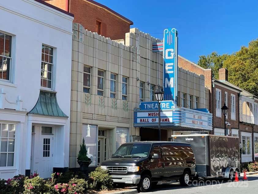 7785 Crestwood Drive, Kannapolis, NC 28081.  MLS# CAR4299268, YatesRealty ID 23589. 