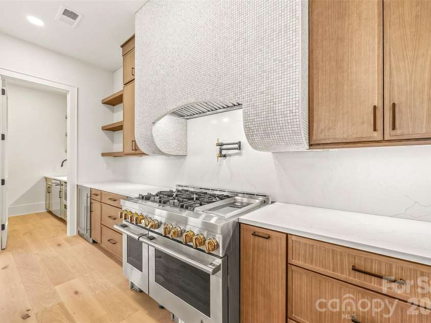 7109 Essington Drive, Charlotte, NC 28270.  MLS# CAR4353515, YatesRealty ID 23590. 