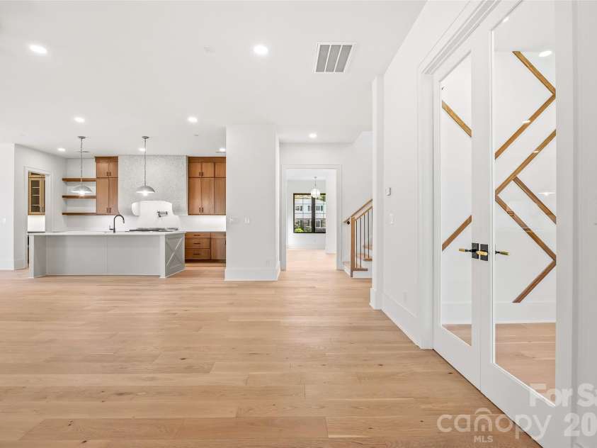 7109 Essington Drive, Charlotte, NC 28270.  MLS# CAR4353515, YatesRealty ID 23590. 