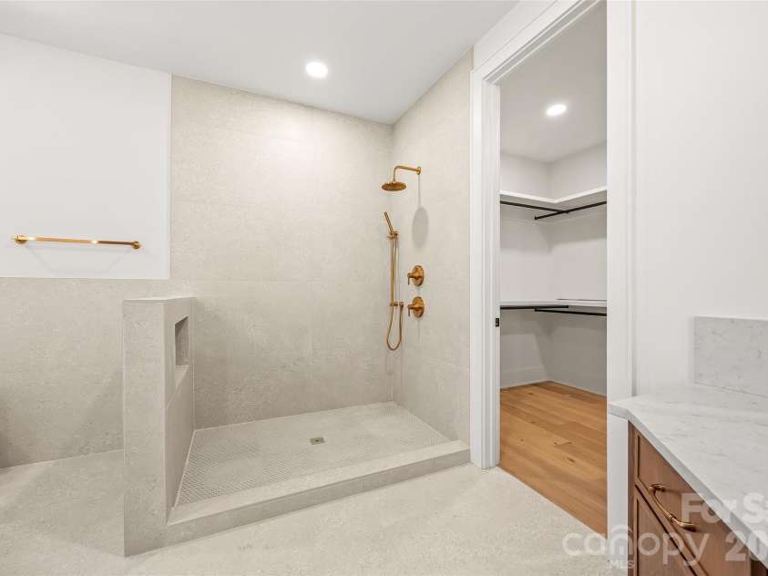 7109 Essington Drive, Charlotte, NC 28270.  MLS# CAR4353515, YatesRealty ID 23590. 