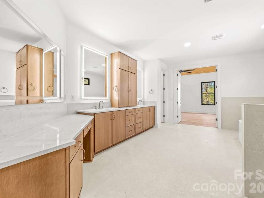 7109 Essington Drive, Charlotte, NC 28270.  MLS# CAR4353515, YatesRealty ID 23590. 