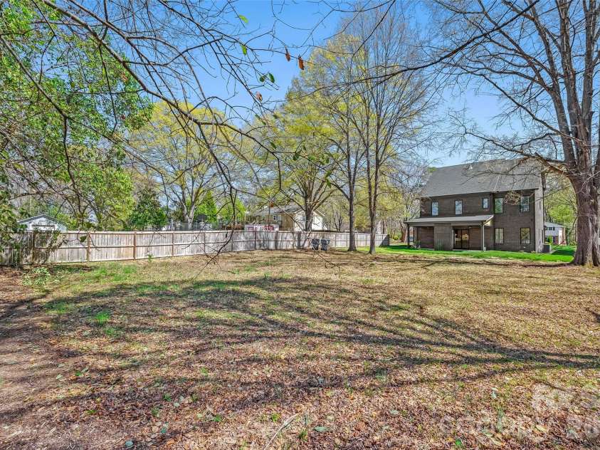 7109 Essington Drive, Charlotte, NC 28270.  MLS# CAR4353515, YatesRealty ID 23590. 