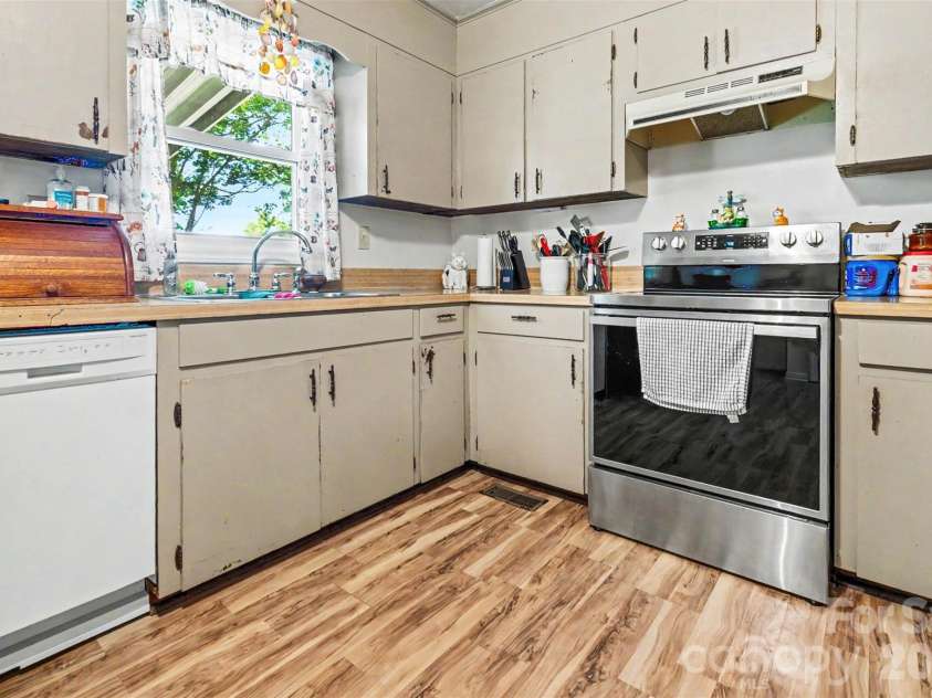 118 Yost Farm Road, Salisbury, NC 28146.  MLS# CAR4382965, YatesRealty ID 23591. 