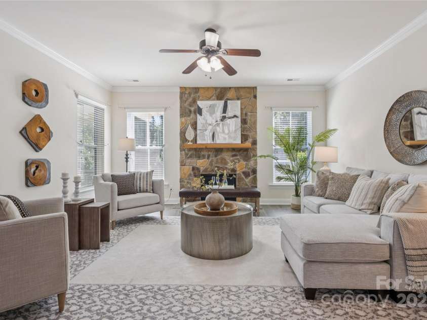 196 Hawks Creek Parkway, Fort Mill, SC 29708.  MLS# CAR4271545, YatesRealty ID 23591. Abundance of natural light in this inviting great room