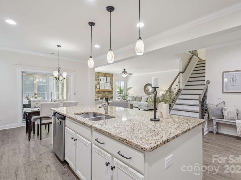 196 Hawks Creek Parkway, Fort Mill, SC 29708.  MLS# CAR4271545, YatesRealty ID 23591. Large kitchen island providing additional counter space