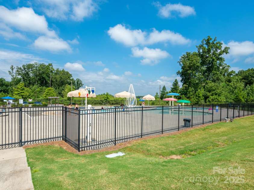 9123 Magnolia Lily Avenue, Charlotte, NC 28227.  MLS# CAR4272877, YatesRealty ID 23592. Community Pool