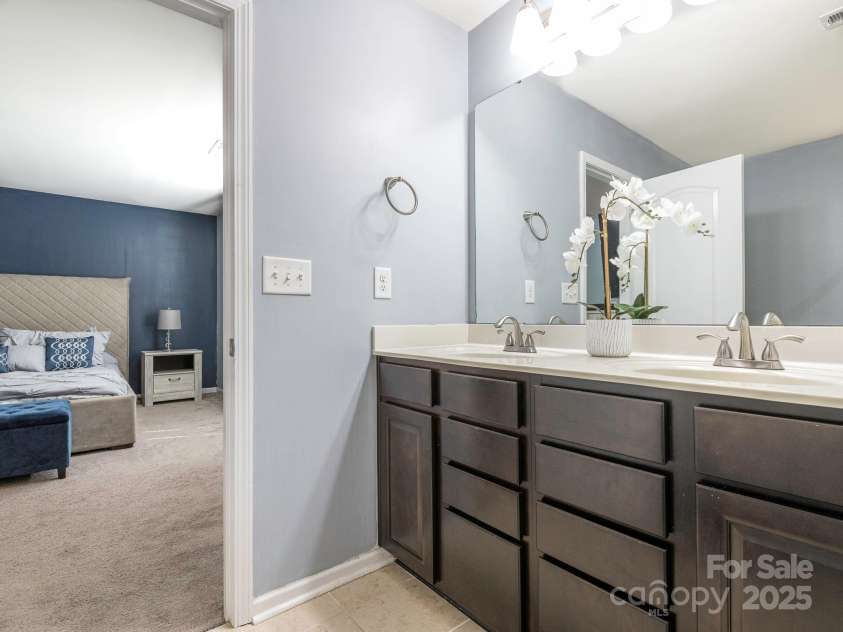 9123 Magnolia Lily Avenue, Charlotte, NC 28227.  MLS# CAR4272877, YatesRealty ID 23592. Primary Bathroom