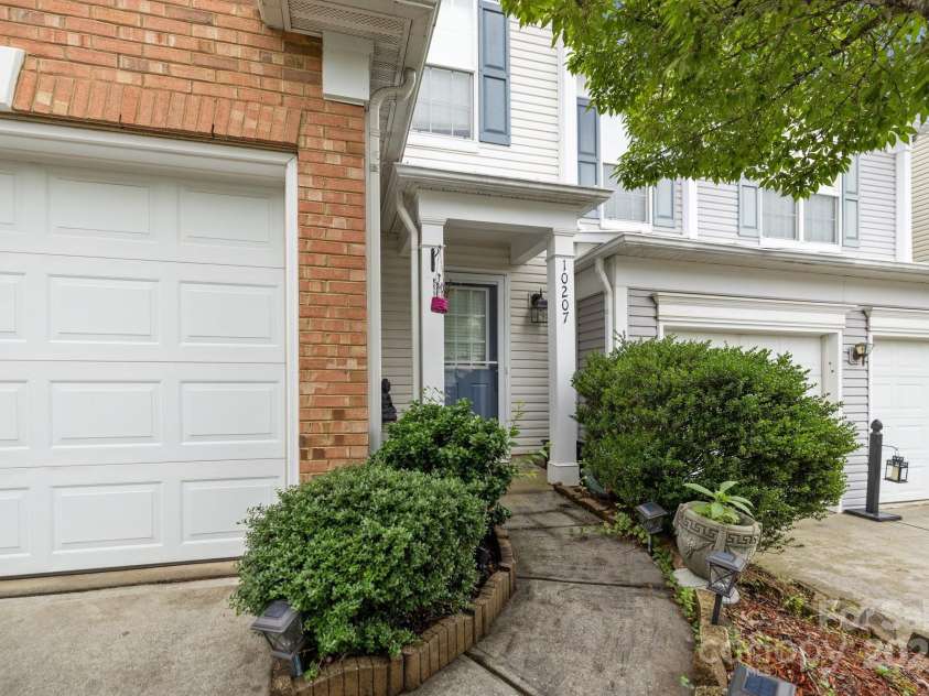 10207 Garmoyle Street, Charlotte, NC 28277.  MLS# CAR4260352, YatesRealty ID 23594. 