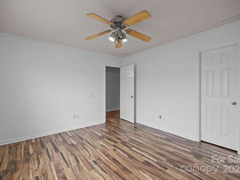 10207 Garmoyle Street, Charlotte, NC 28277.  MLS# CAR4260352, YatesRealty ID 23594. 