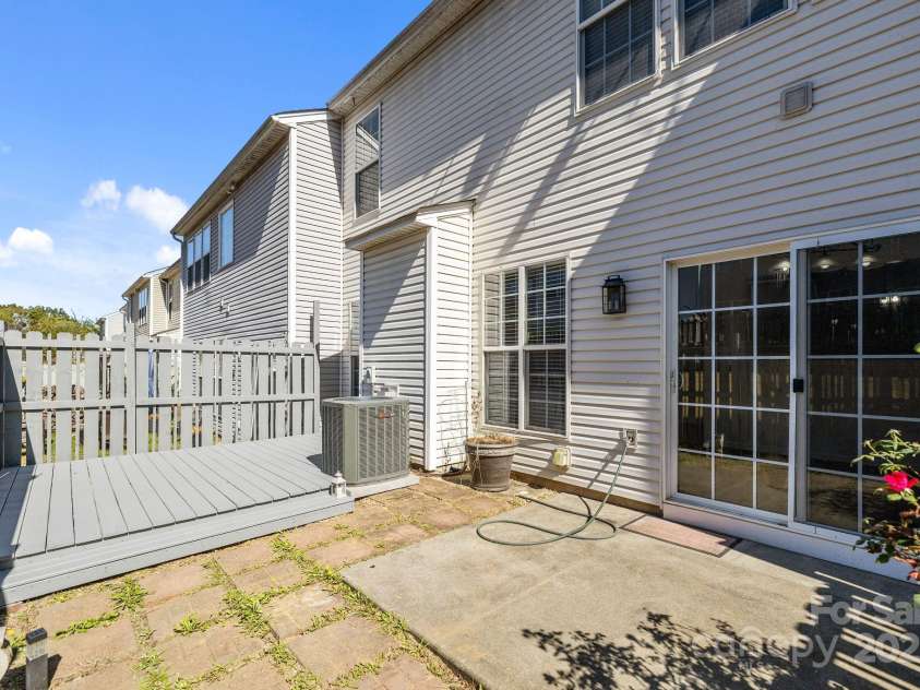 10207 Garmoyle Street, Charlotte, NC 28277.  MLS# CAR4260352, YatesRealty ID 23594. 