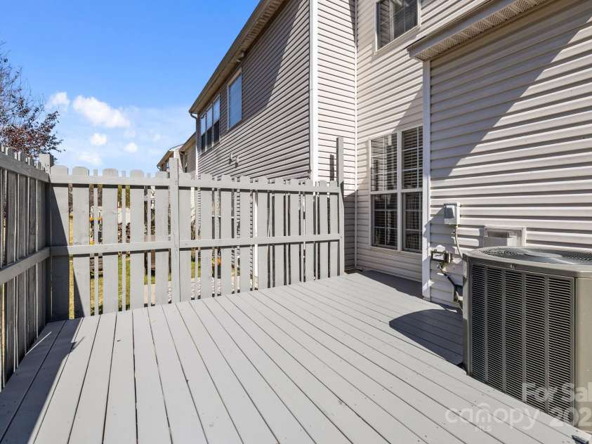 10207 Garmoyle Street, Charlotte, NC 28277.  MLS# CAR4260352, YatesRealty ID 23594. 